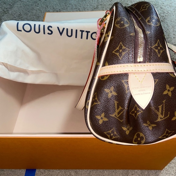 Authentic Louis Vuitton Montorgueil PM - Picture 9 of 10